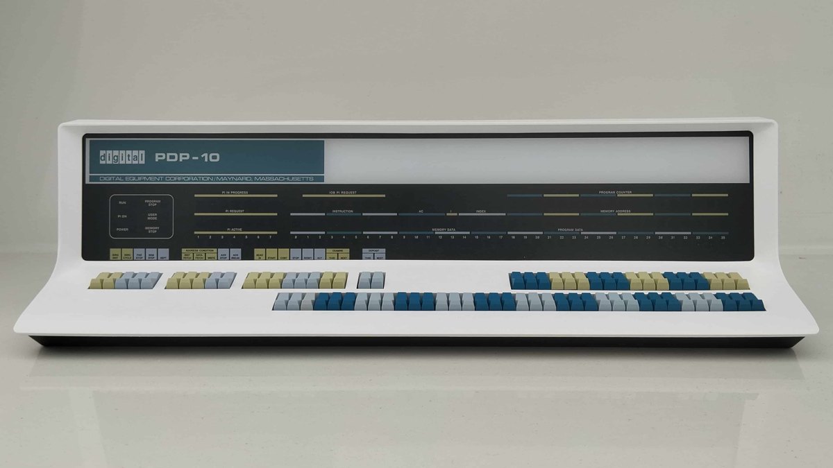 Detail of the PiDP-10 control panel and keys
